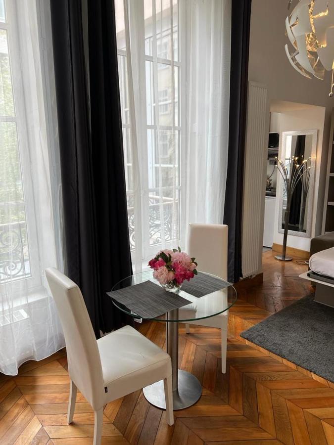 Le Lumineux - Le Chic En Hypercentre - Bellecour Apartment Лион Екстериор снимка